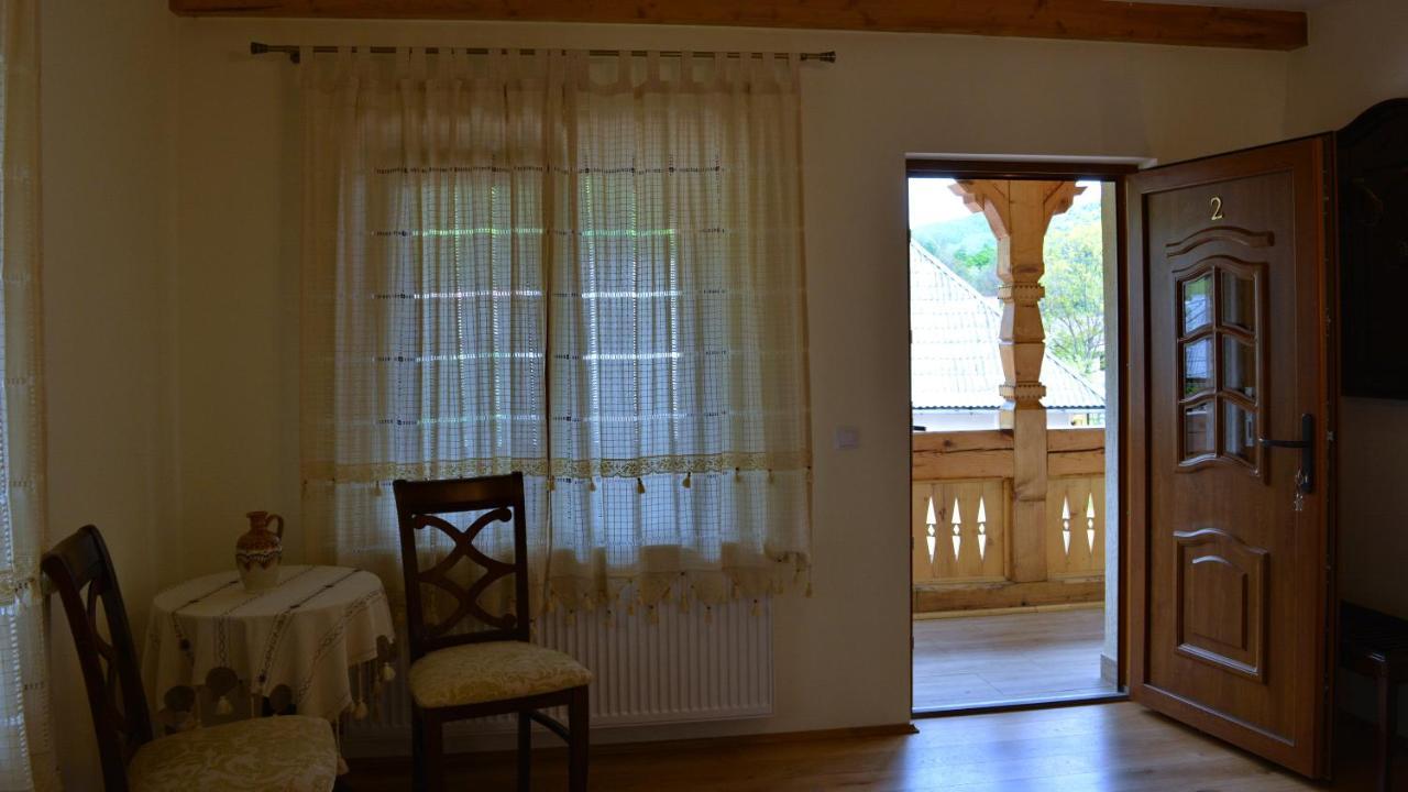 Valea Muntelui Hotel Bîrsana Exterior foto
